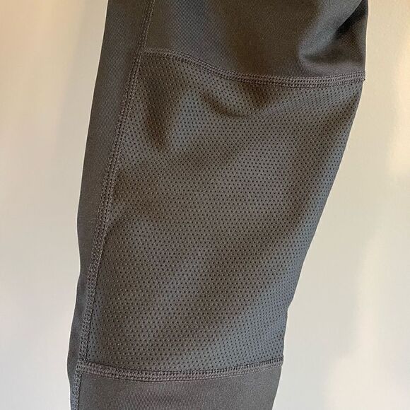 Nike Dri Fit Crop Leggings in Black | SZ S - Picture 2 of 6